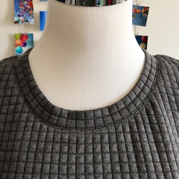 NWT quilted gray crop top size S #cute - Picture 3 of 6